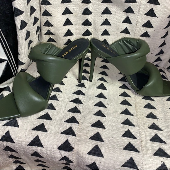 Alias Mae Shoes Alias Mae Issy Green Stiletto Heeled Sandals Size 4